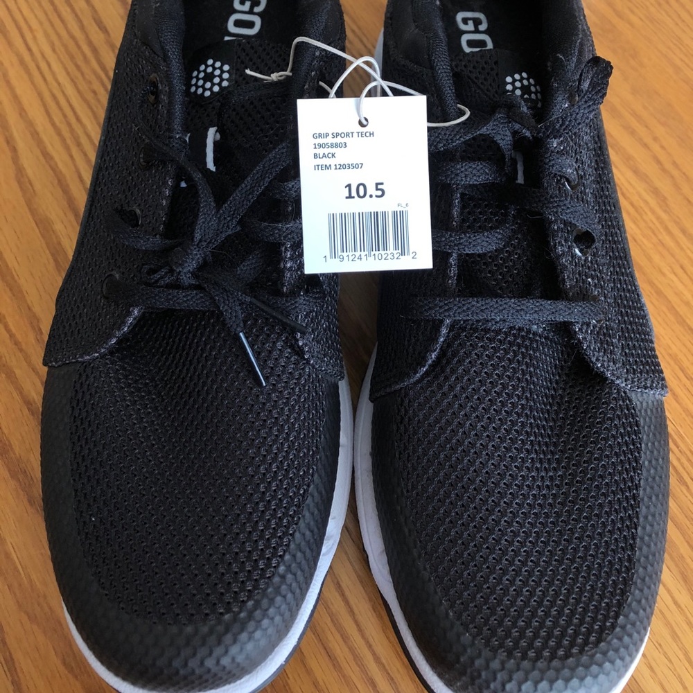 Puma golf shoes NWT